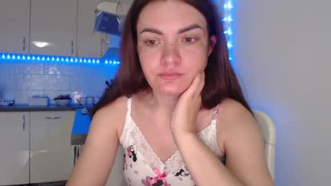Snapshot of _hidden_frommymoom_ chatting on 07.23.26 Criss4u online show from 07.23.26