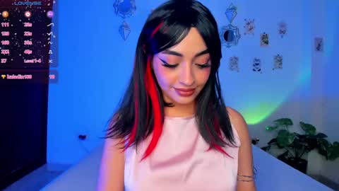 Snapshot of _hotpink chatting on 02.25.25 Jenn online show from 02.25.25