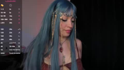 Snapshot of _hotpink chatting on 11.19.25 Jenn online show from 11.19.25