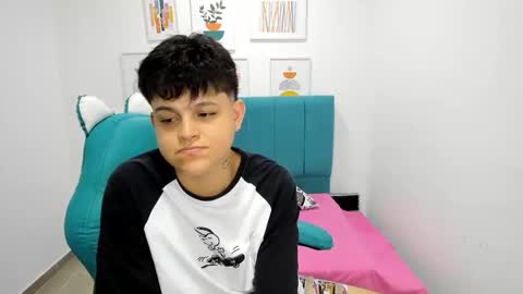 Snapshot of _ian_sweet chatting on 12.02.25 ian online show from 12.02.25