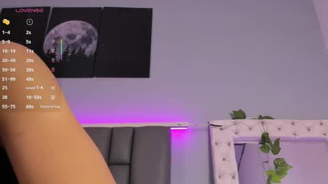 Snapshot of _jasmine_blush chatting on 10.29.25 Jasmine online show from 10.29.25