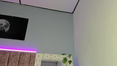 Snapshot of _jasmine_blush chatting on 11.08.25 Jasmine online show from 11.08.25