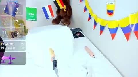 _jasminnee_ online show from 07.11.26