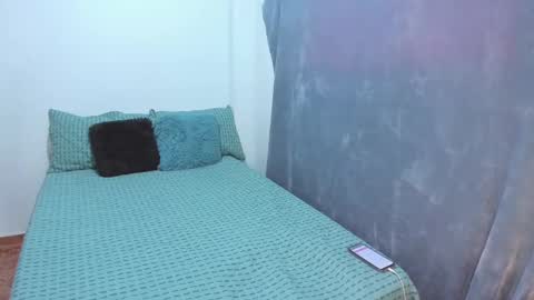 Snapshot of _jennyxoxo_ chatting on 02.06.25 JENNY online show from 02.06.25