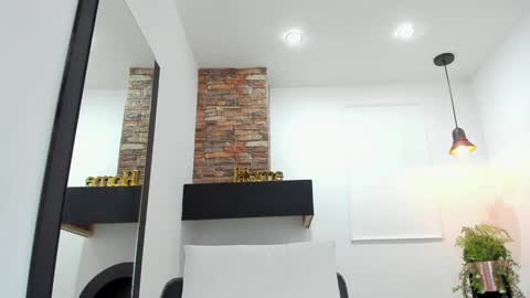    online show from 02.01.25