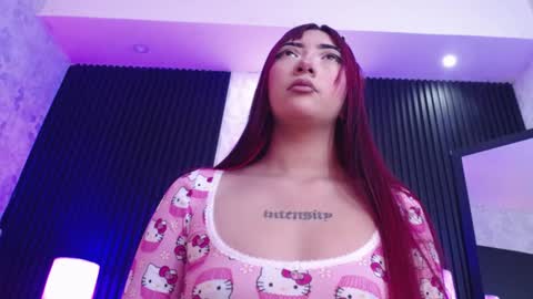 Snapshot of _johana18 chatting on 12.14.24 Mia online show from 12.14.24