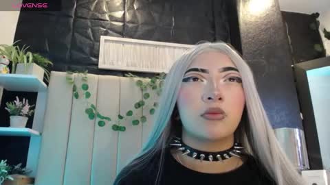 Snapshot of _johana18 chatting on 01.11.25 Mia online show from 01.11.25