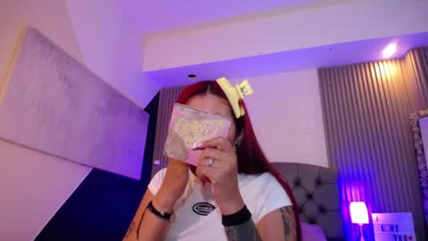 Snapshot of _johana18 chatting on 01.16.25 Mia online show from 01.16.25