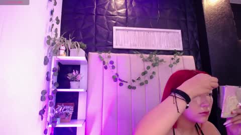 Snapshot of _johana18 chatting on 01.20.25 Mia online show from 01.20.25