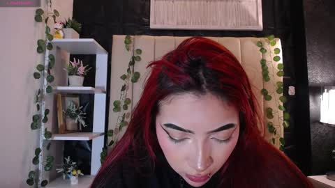 Snapshot of _johana18 chatting on 02.21.25 Mia online show from 02.21.25
