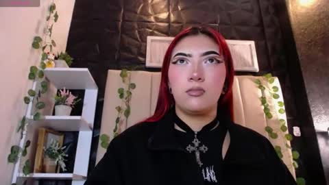 Snapshot of _johana18 chatting on 02.22.25 Mia online show from 02.22.25