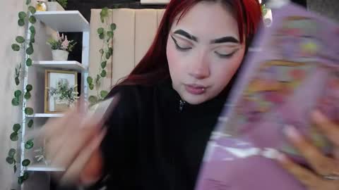 Snapshot of _johana18 chatting on 02.28.25 Mia online show from 02.28.25
