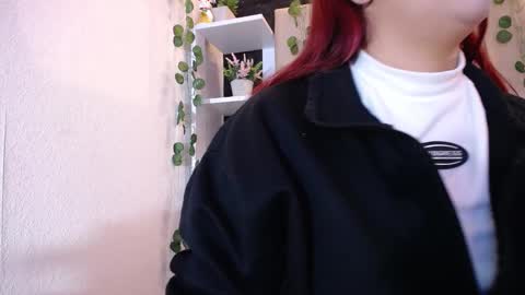 Snapshot of _johana18 chatting on 03.06.25 Mia online show from 03.06.25