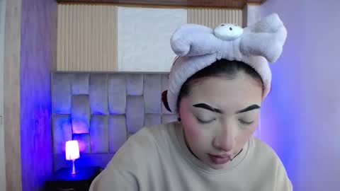 Snapshot of _johana18 chatting on 09.25.25 Mia online show from 09.25.25