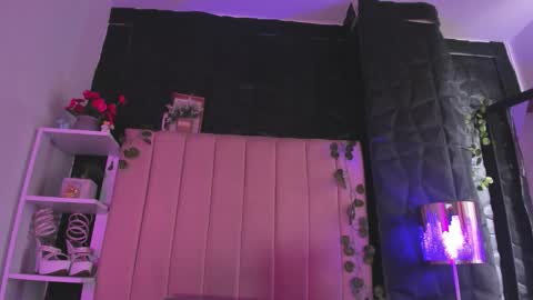 Mia online show from 02.20.26