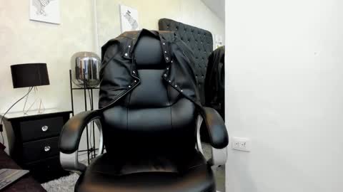 Snapshot of _johnson_alana chatting on 05.21.26 _johnson_alana online show from 05.21.26