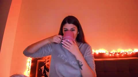 _just_a_simple_girl online show from 02.04.25