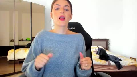 _just_a_simple_girl online show from 10.24.25