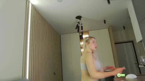 Kate online show from 12.23.24