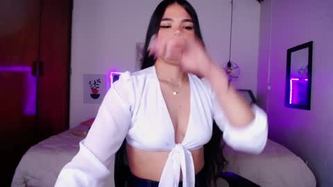 Snapshot of _kathya_spinelli_ chatting on 01.29.25 kathy online show from 01.29.25