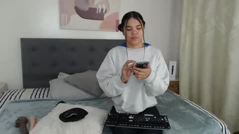 Snapshot of _kathya_spinelli_ chatting on 03.07.25 kathy online show from 03.07.25