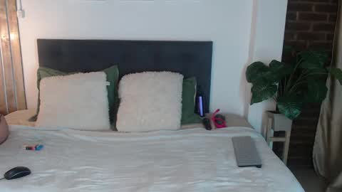 Snapshot of _kathya_spinelli_ chatting on 09.24.25 kathy online show from 09.24.25