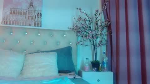 Snapshot of _kathya_spinelli_ chatting on 10.17.25 kathy online show from 10.17.25