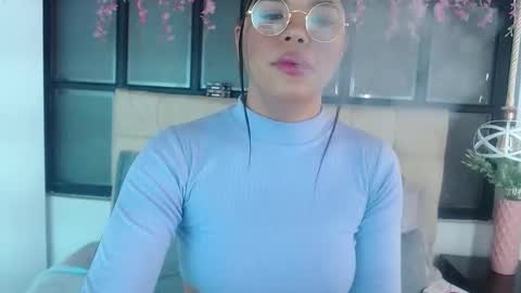 Snapshot of _kathya_spinelli_ chatting on 12.05.25 kathy online show from 12.05.25