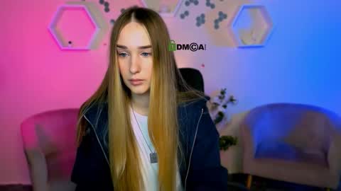 _kellykitten_ online show from 11.19.25