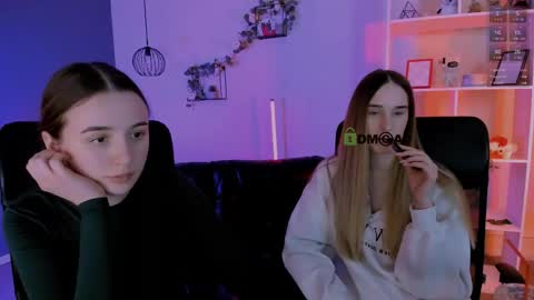 _kellykitten_ online show from 04.23.26