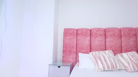 Snapshot of _kendall_07 chatting on 11.13.25 Kendall online show from 11.13.25