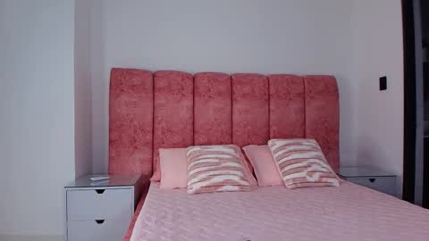 Snapshot of _kendall_07 chatting on 11.18.25 Kendall online show from 11.18.25