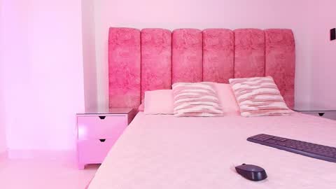 Snapshot of _kendall_07 chatting on 11.19.25 Kendall online show from 11.19.25