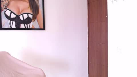 Snapshot of _kerryleen chatting on 06.26.26 Dani online show from 06.26.26