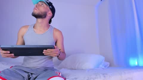    online show from 01.06.25