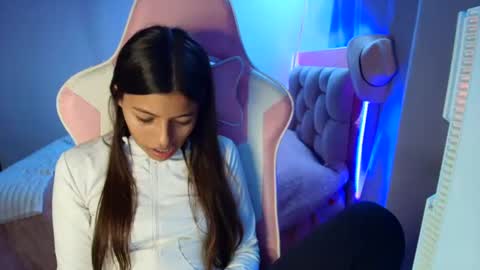 khloe sweet online show from 04.21.26