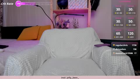 Snapshot of _kiki_pie chatting on 10.26.25 Kiara 0100 - 0700 UTC almost every day online show from 10.26.25