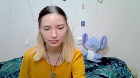 _kikiclark_ online show from 09.23.25