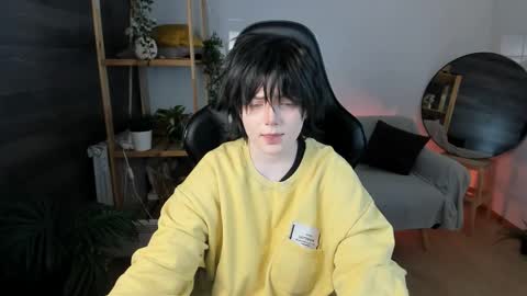 Snapshot of _killy_ chatting on 09.30.25 Li online show from 09.30.25