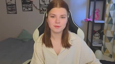 Snapshot of _kirieshka chatting on 03.08.25 Molly   Emily online show from 03.08.25