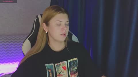 Snapshot of _kirieshka chatting on 09.19.25 Molly   Emily online show from 09.19.25