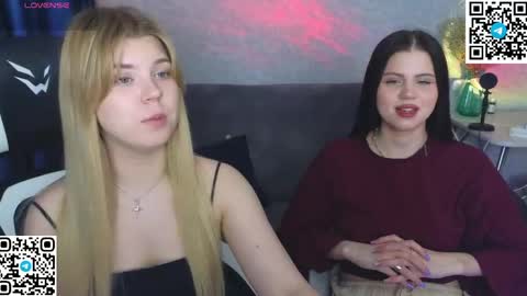 Molly   Emily online show from 04.14.26