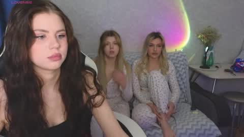 Molly   Emily online show from 04.28.26