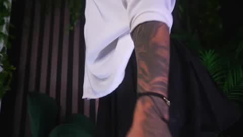 Snapshot of _kleo_ chatting on 02.20.25 online show from 02.20.25