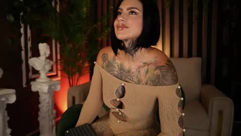 Snapshot of _kleo_ chatting on 09.22.25 online show from 09.22.25