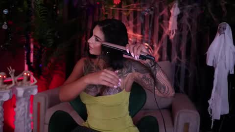 Snapshot of _kleo_ chatting on 10.08.25 online show from 10.08.25