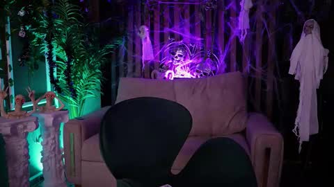 Snapshot of _kleo_ chatting on 10.09.25 online show from 10.09.25