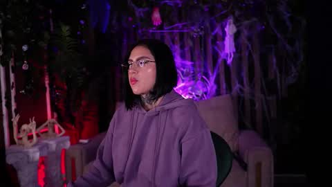 Snapshot of _kleo_ chatting on 10.14.25 online show from 10.14.25