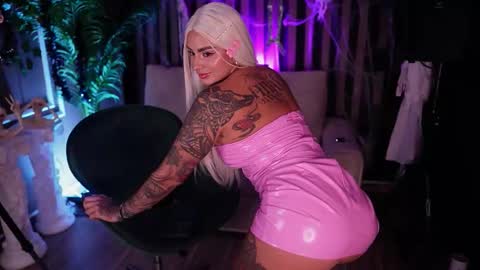 Snapshot of _kleo_ chatting on 10.31.25 online show from 10.31.25