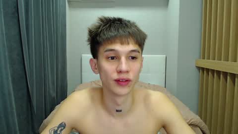 Snapshot of _kurt chatting on 01.09.25 Kurt online show from 01.09.25